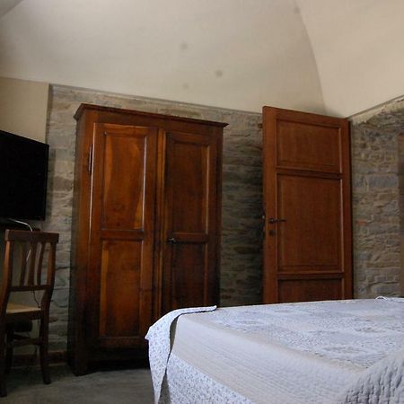 Appartamenti Cenni - Relais Su Lago Varsi Eksteriør billede