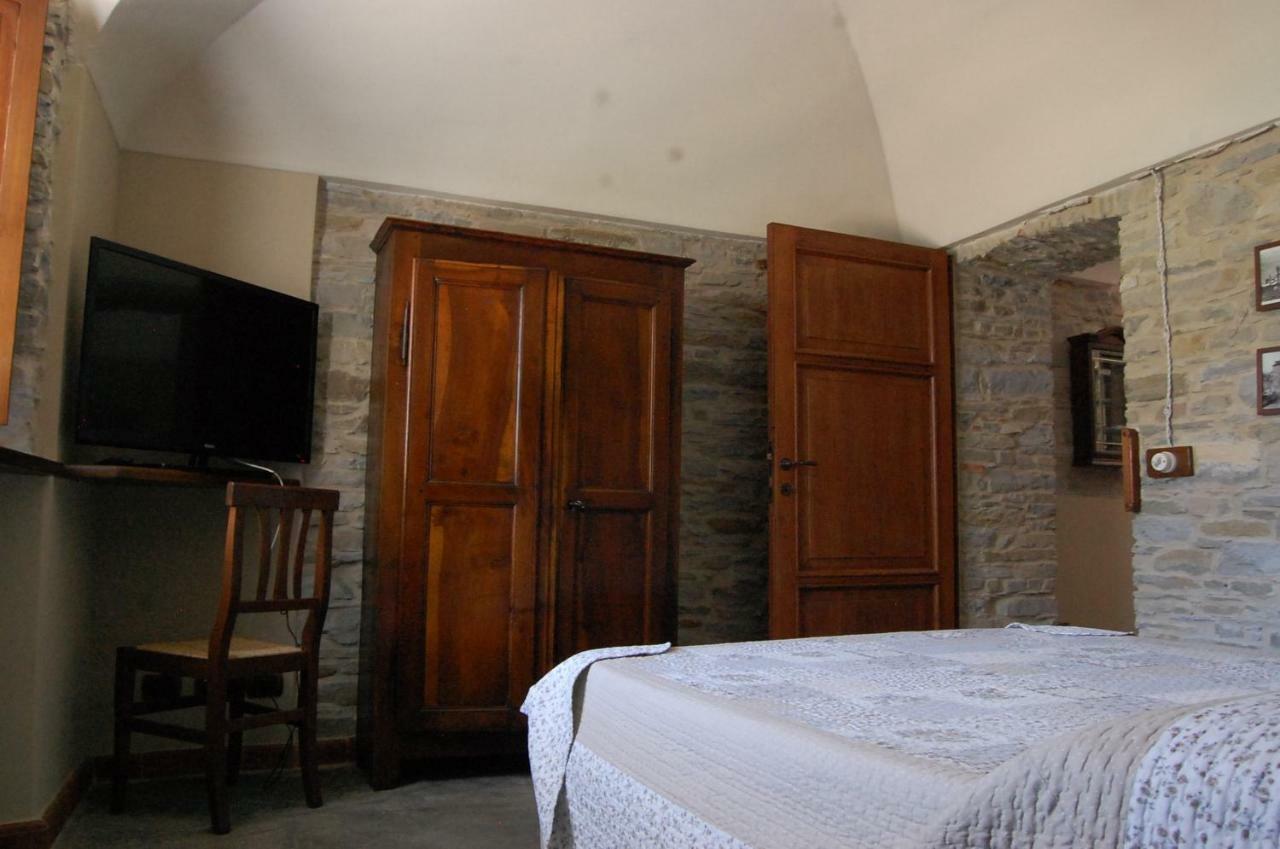 Appartamenti Cenni - Relais Su Lago Varsi Eksteriør billede