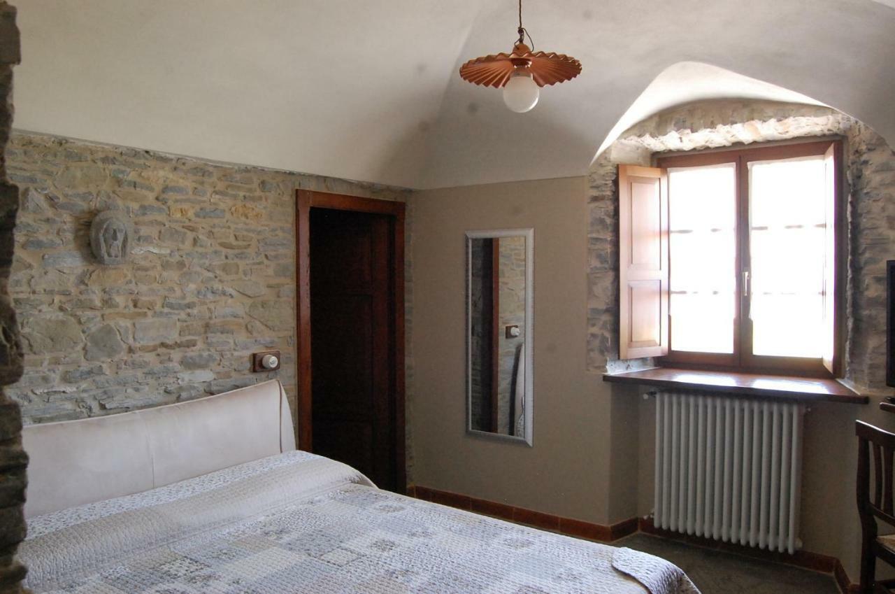 Appartamenti Cenni - Relais Su Lago Varsi Eksteriør billede