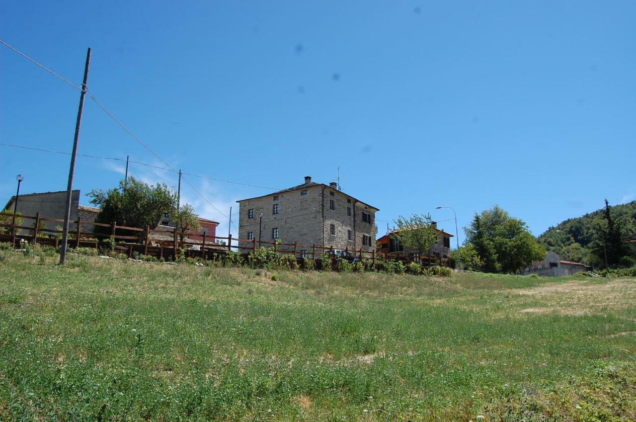 Appartamenti Cenni - Relais Su Lago Varsi Eksteriør billede