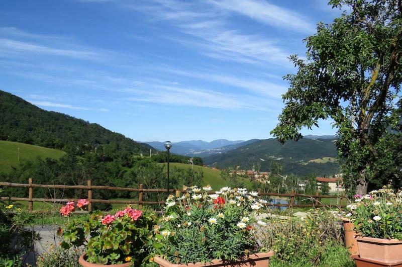 Appartamenti Cenni - Relais Su Lago Varsi Eksteriør billede